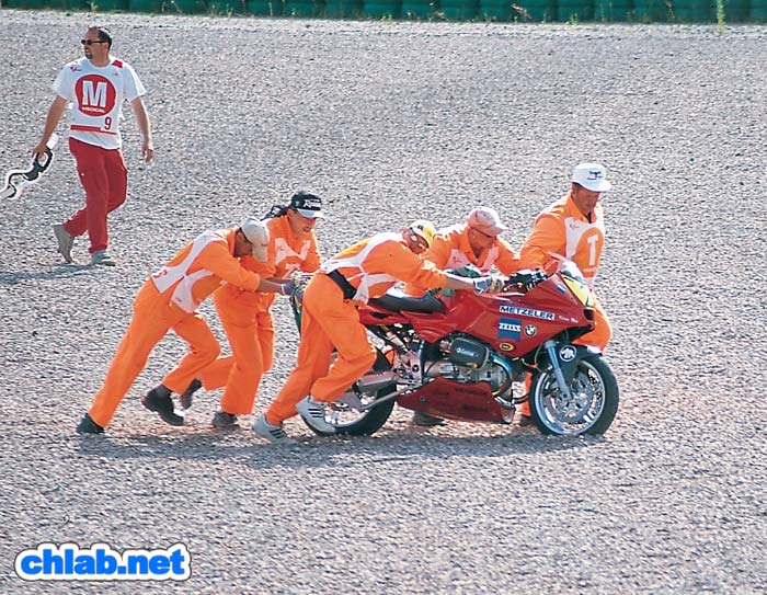 BMW-Boxer-Cup: Sturz von Klaus Nies (22)
