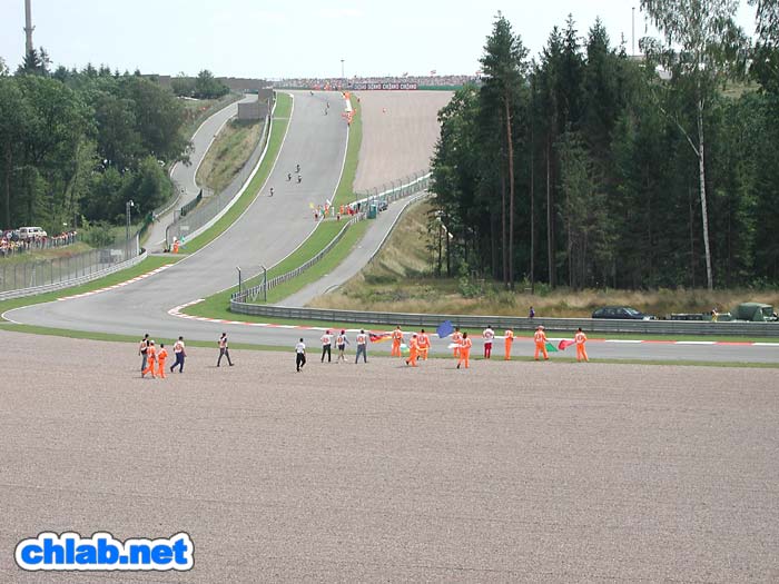 Rennausklang in der Sachsenkurve
