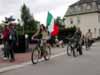 Per Fahrrad - aber einmal Vale siegen sehen...
